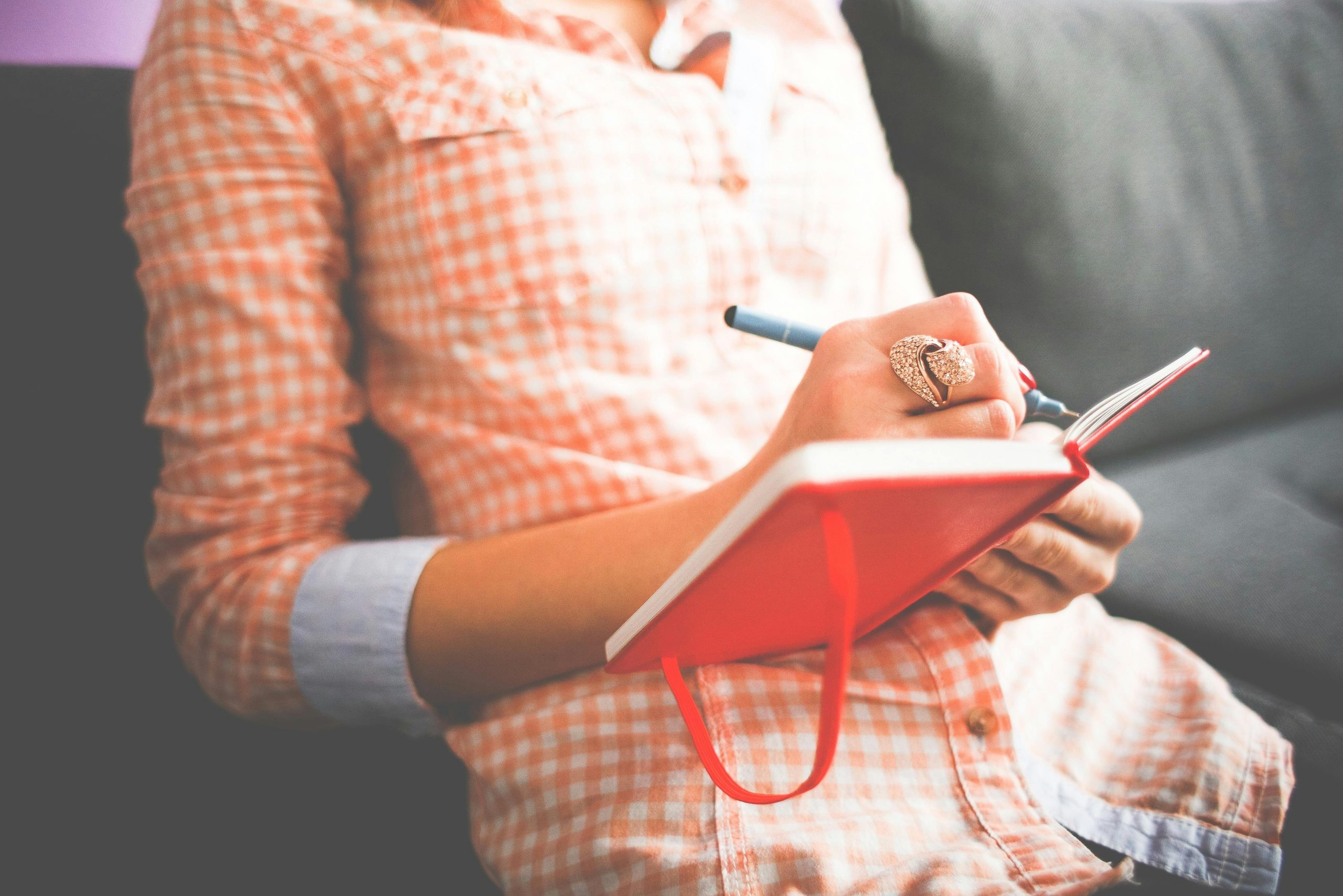 How to Write a Personal Journal (Latest Guide 2026)
