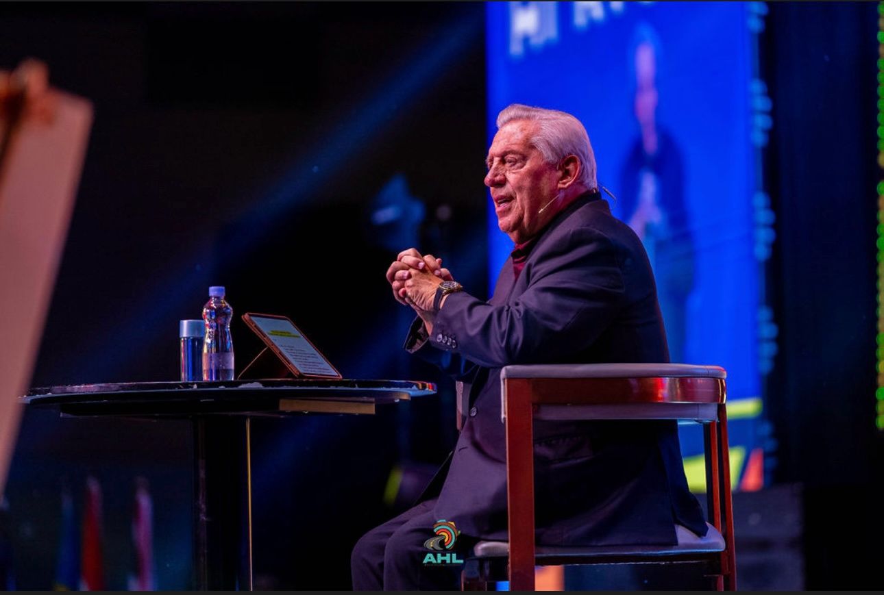 John C Maxwell Inspires Growth at Africa Highroad Leadership Conference Kenya